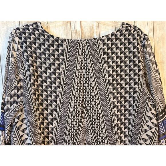 Alyx Abstract Geometric Print Blouse - Size 0X - Picture 9 of 10